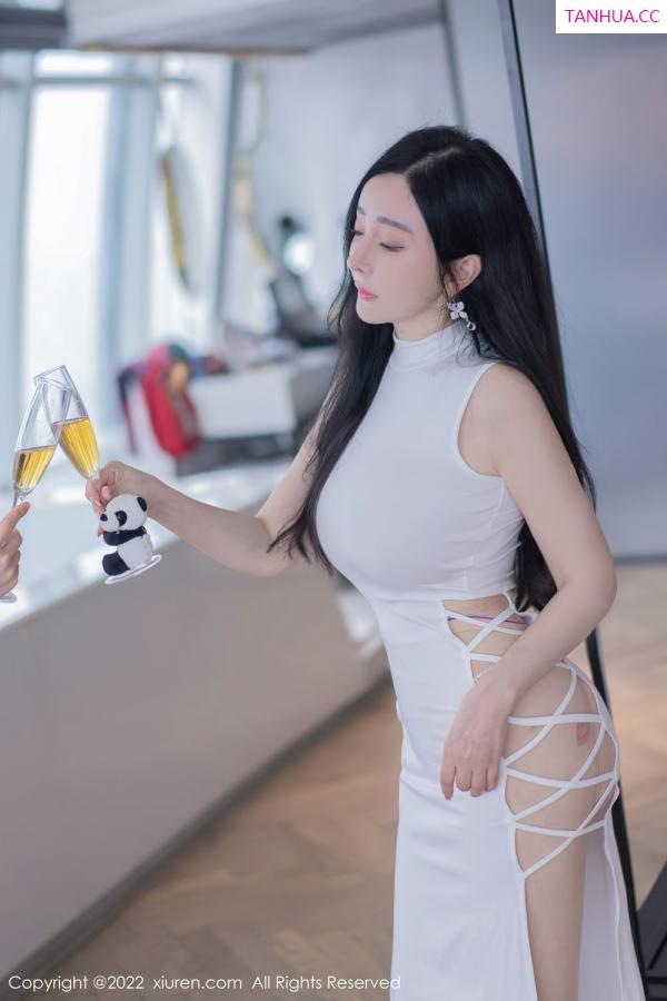 允薾  [XiuRen]高清写真图 2022.04.12 No.4855 允薾第6张图片